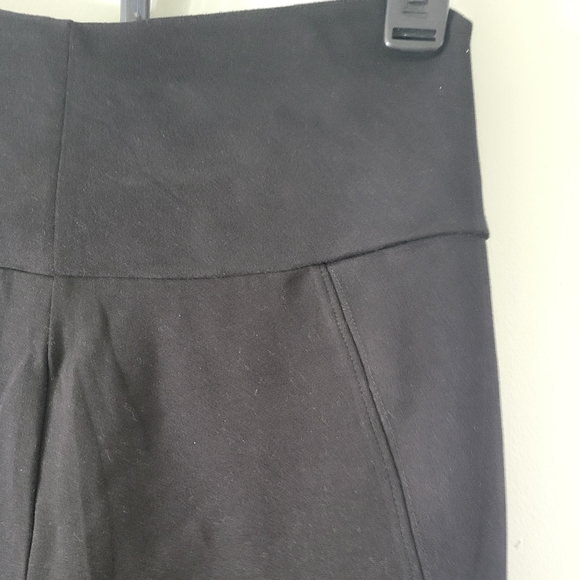 QVC WOMAN W CONTROL PETITE SUEDE LIKE STRETCHY PONTE PANTS. SEE MEASUREMENTS 👀 - Picture 13 of 13